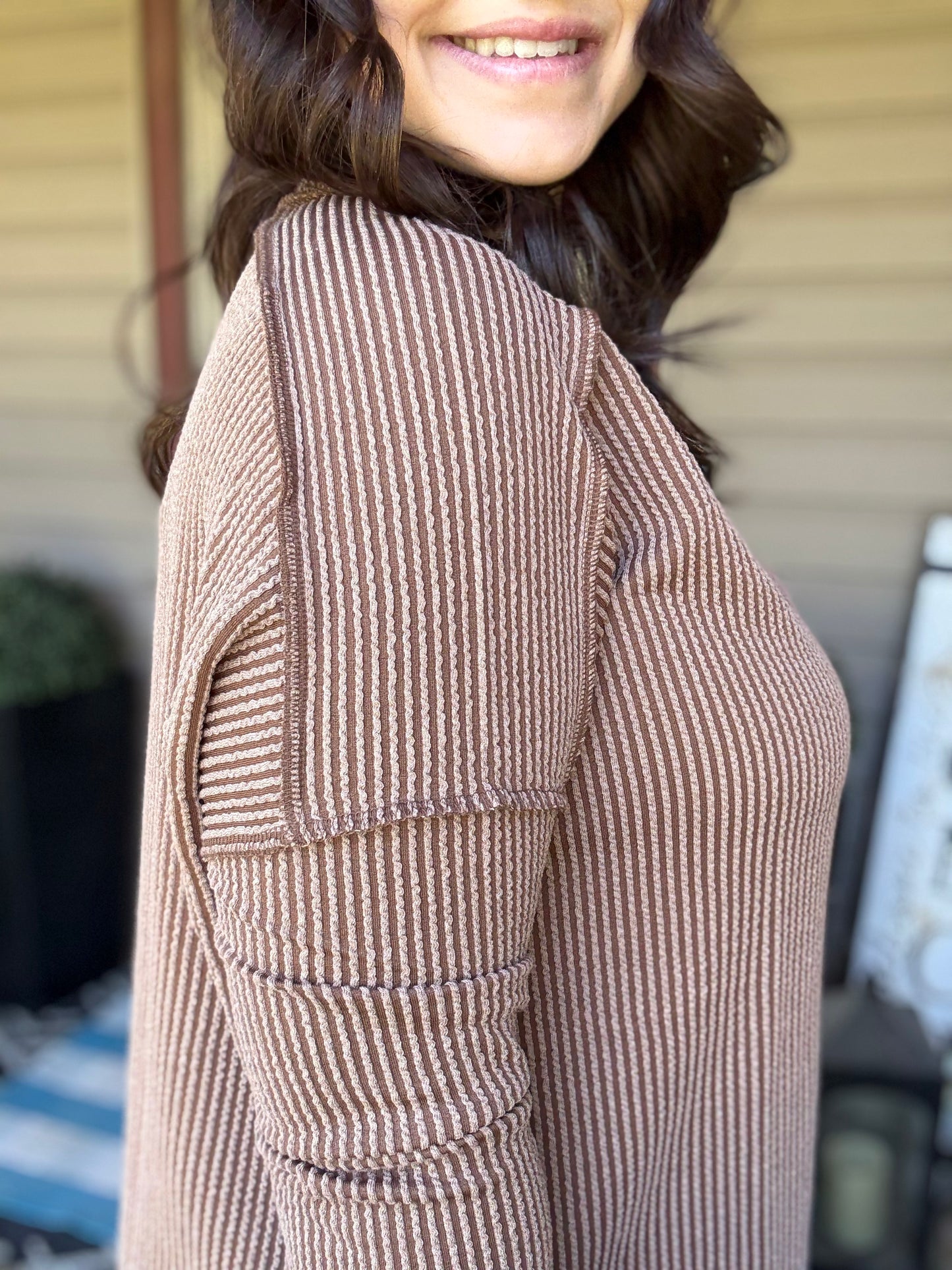 Fallin' For You Ribbed Tee - Brown