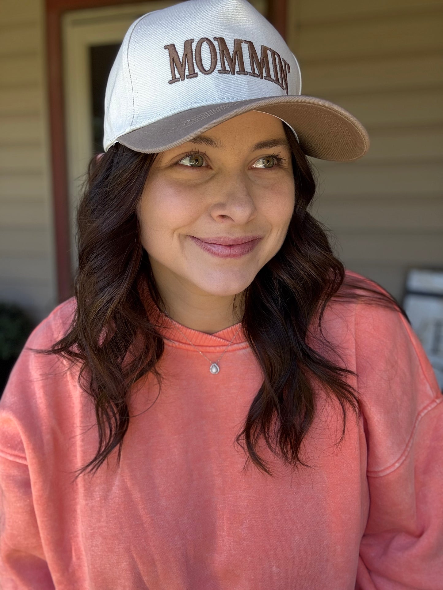Mommin' Two Toned Mocha Hat