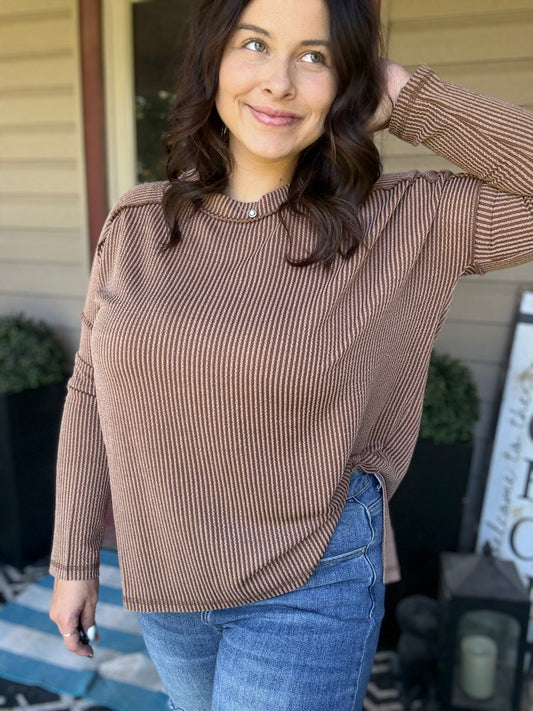 Fallin' For You Ribbed Tee - Brown