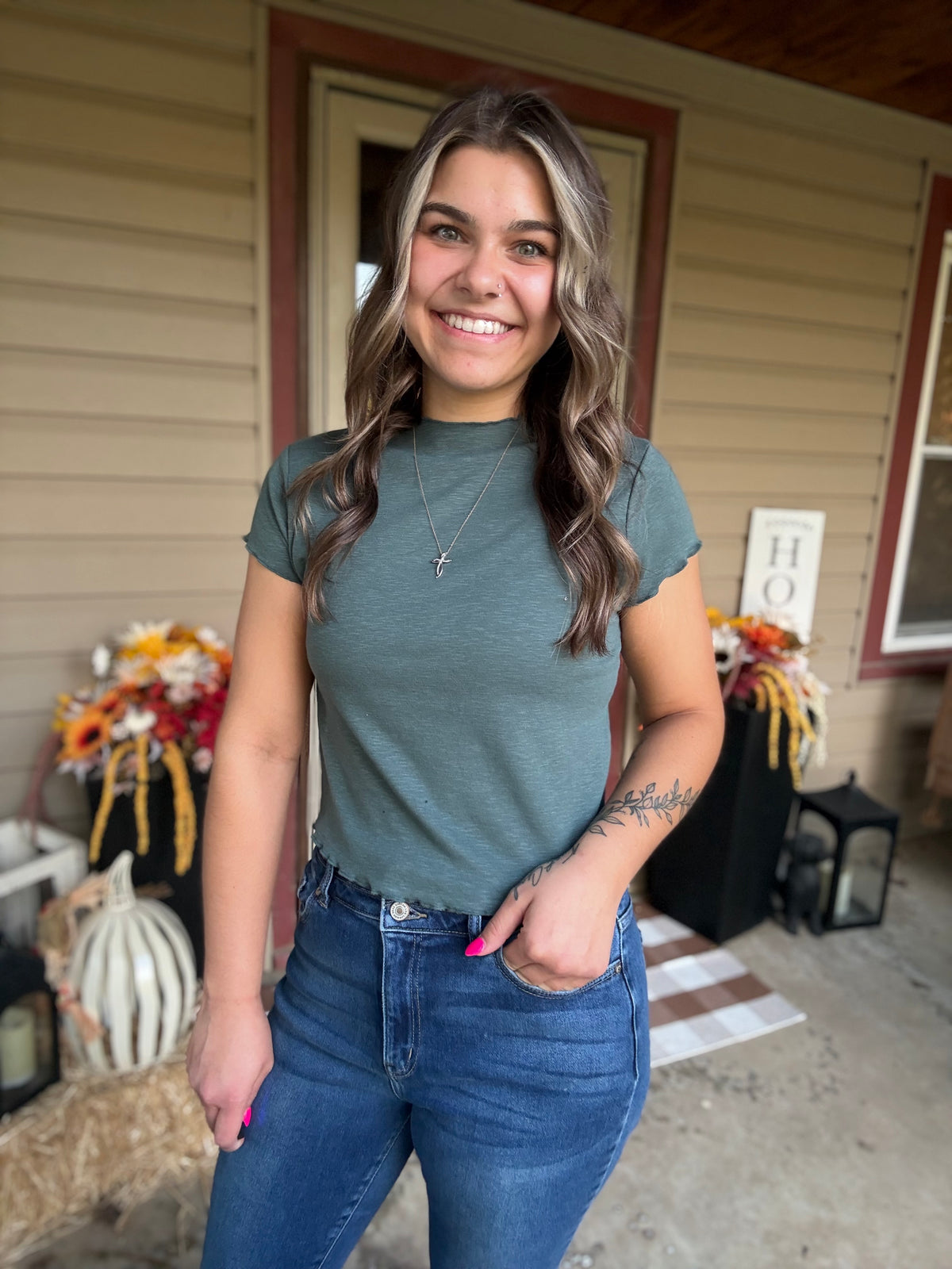 Lettuce Trimmed Cropped Tee